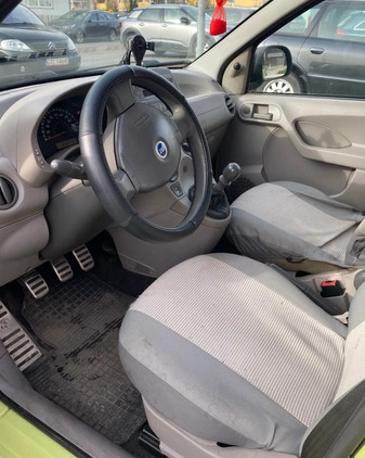 Fiat Panda cena 5000 przebieg: 217789, rok produkcji 2005 z Mieszkowice małe 121
